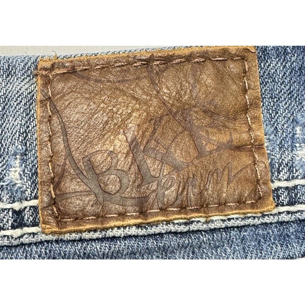 BKE Sabrina Women's Distressed Raw Hem Crop Jeans - Size 31x23.5 - Picture 4 of 8